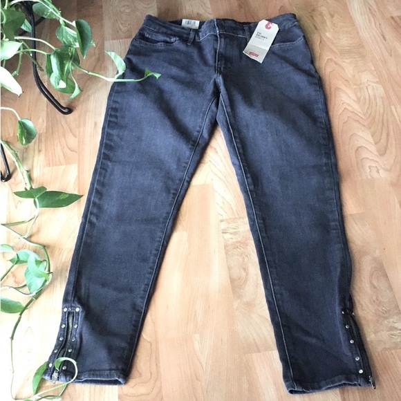 Levi’s 711 Skinny Ankle Jeans - Picture 8 of 10